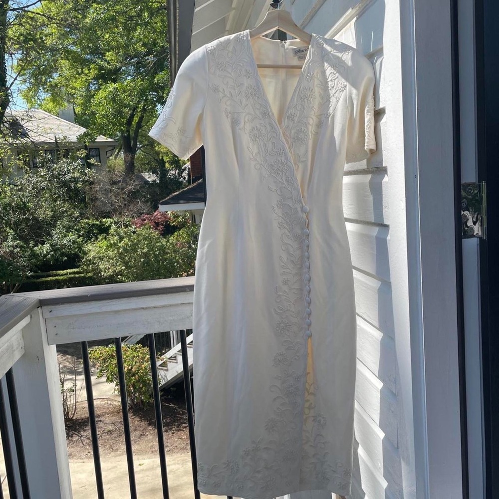 Beautiful Cream Vintage Marie St. Clair button down Dress